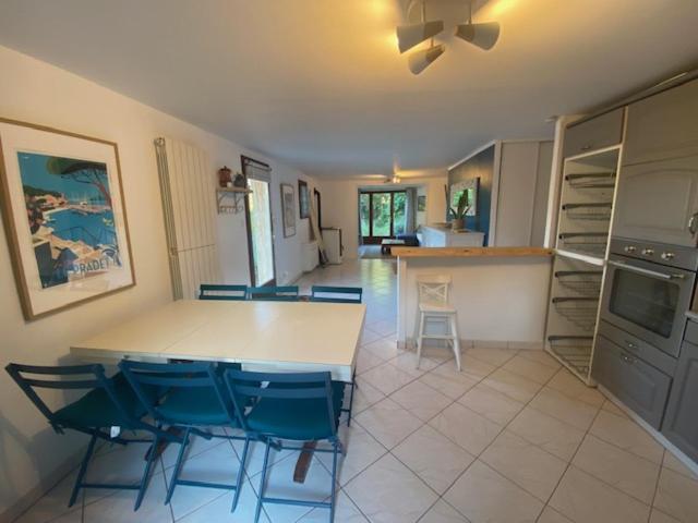 Joli Rez-De-Villa 80 M2 Proche Mer Carqueiranne Kültér fotó